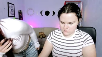 emmy_colt chat porn 26-Feb-2026