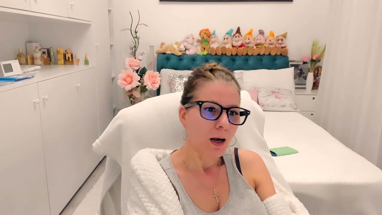 prettyblackeyes naked porn cam