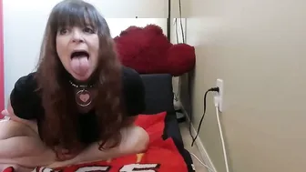 Scarrlette feet on live cam