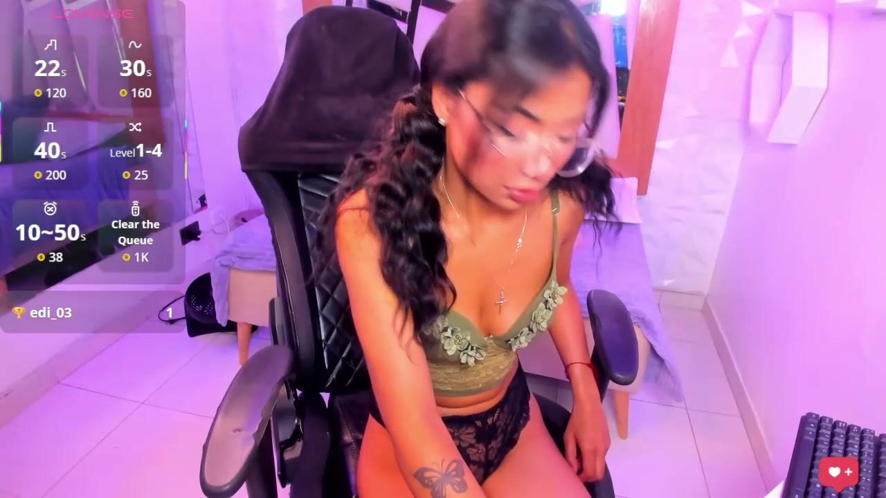 bella_miller1 live on cam 02-27-2026