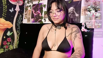 Victoriia_thompson on cam (02/27/2026)