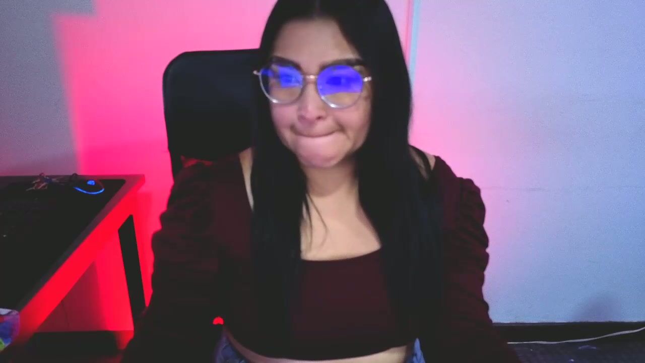 Strawlux deepthroat porn video