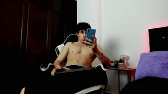 chris_evans27 recorded nude video 750435
