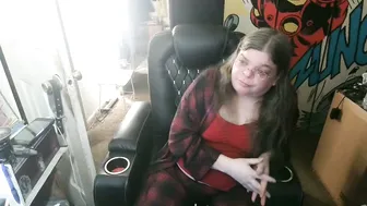 Ts_anne ass posing on webcam