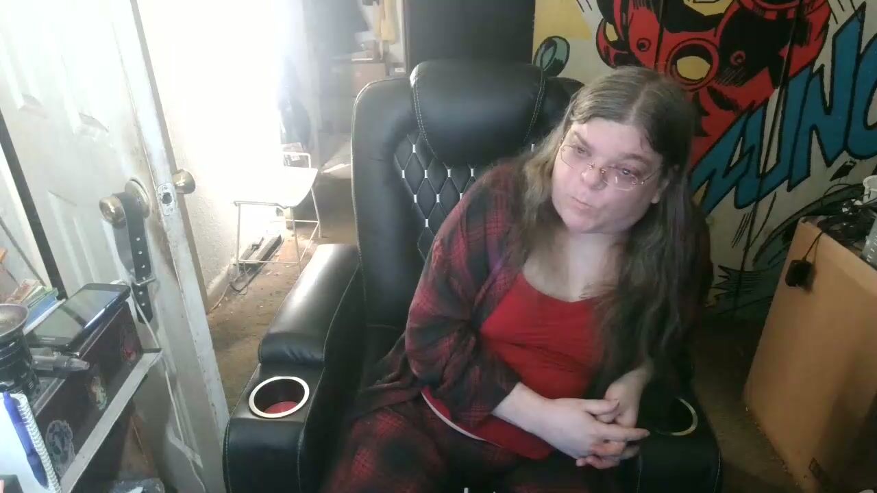 Ts_anne ass posing on webcam