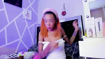 laiza_samantha breastbouncing 02/28/2026