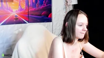 Lindaa_bell shy amateur cam video