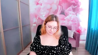 angelinalow recorded nude video 759496