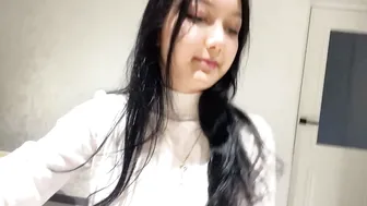 Donyaclevette posing on cam 03-01-2026