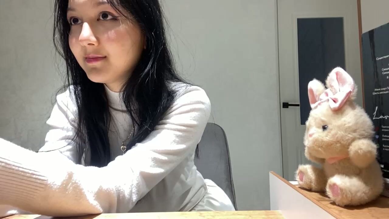 Donyaclevette posing on cam 03-01-2026