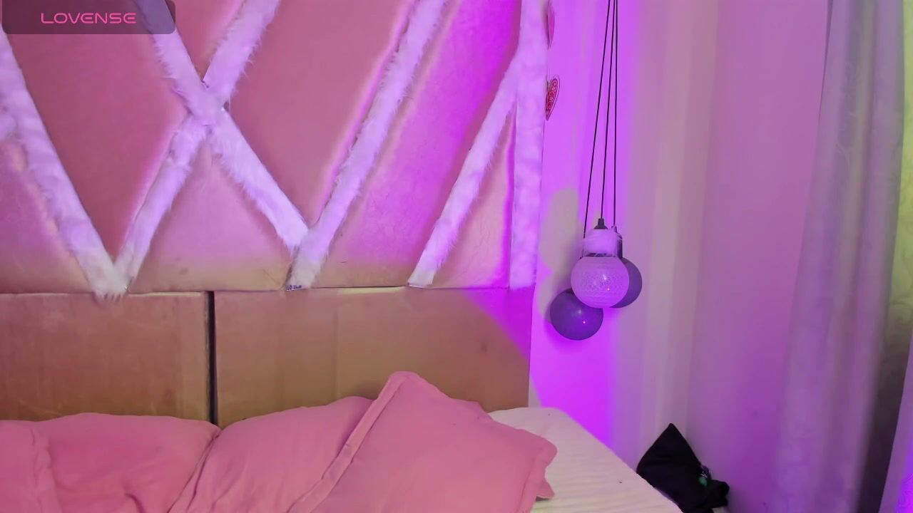 Chhloe69 naked on cam 03/01/2026