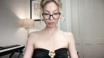 hottymilana 06-27-2025 flexible