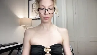hottymilana 06-27-2025 flexible