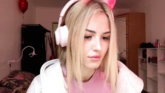 ozellagranville cute stream