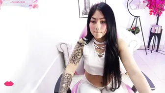 Carolina_cherry webcam show 03 March 2026
