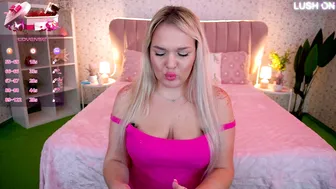 Missyymarty posing on webcam 05-Mar-2026