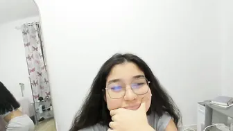 Isasuarezzzz live cam video 03-06-2026