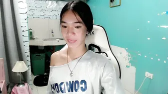 Innocent_reign69 wifematerial live cam video