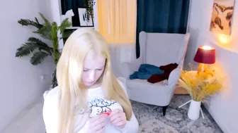 laly_peach recorded nude video 781976