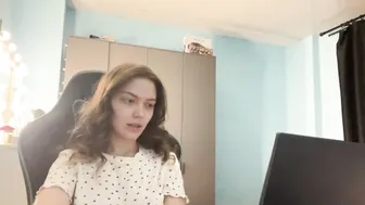 Eracloke new live webcam show