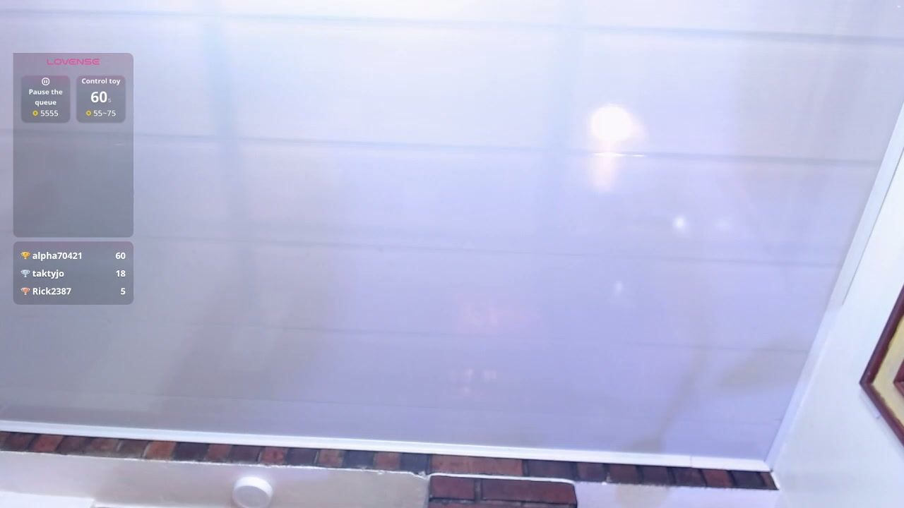 I_am_karoll posing on cam cam video