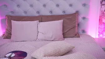 gracehotdavies boobs posing on cam