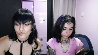 _onthary_6 feet live on cam