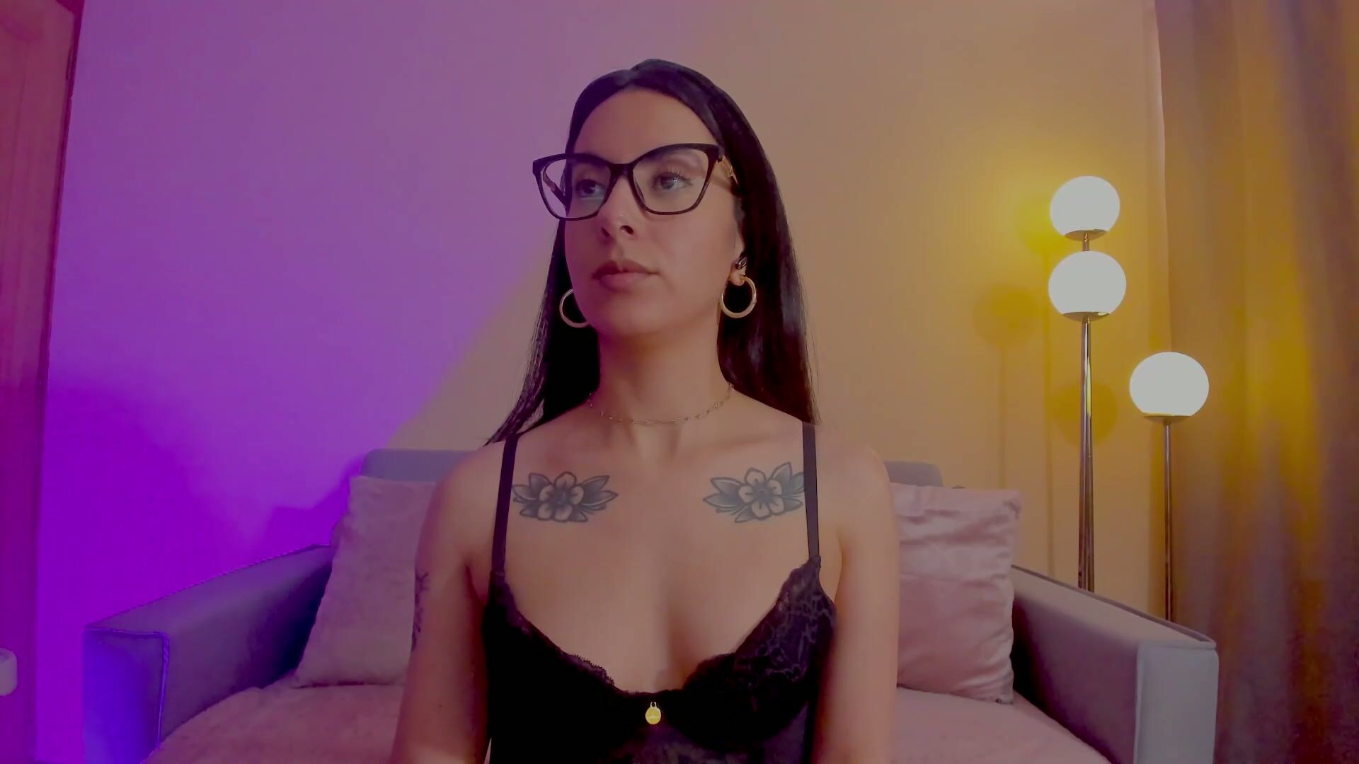Mia_daniellshot horny amateur video 03/08/2026