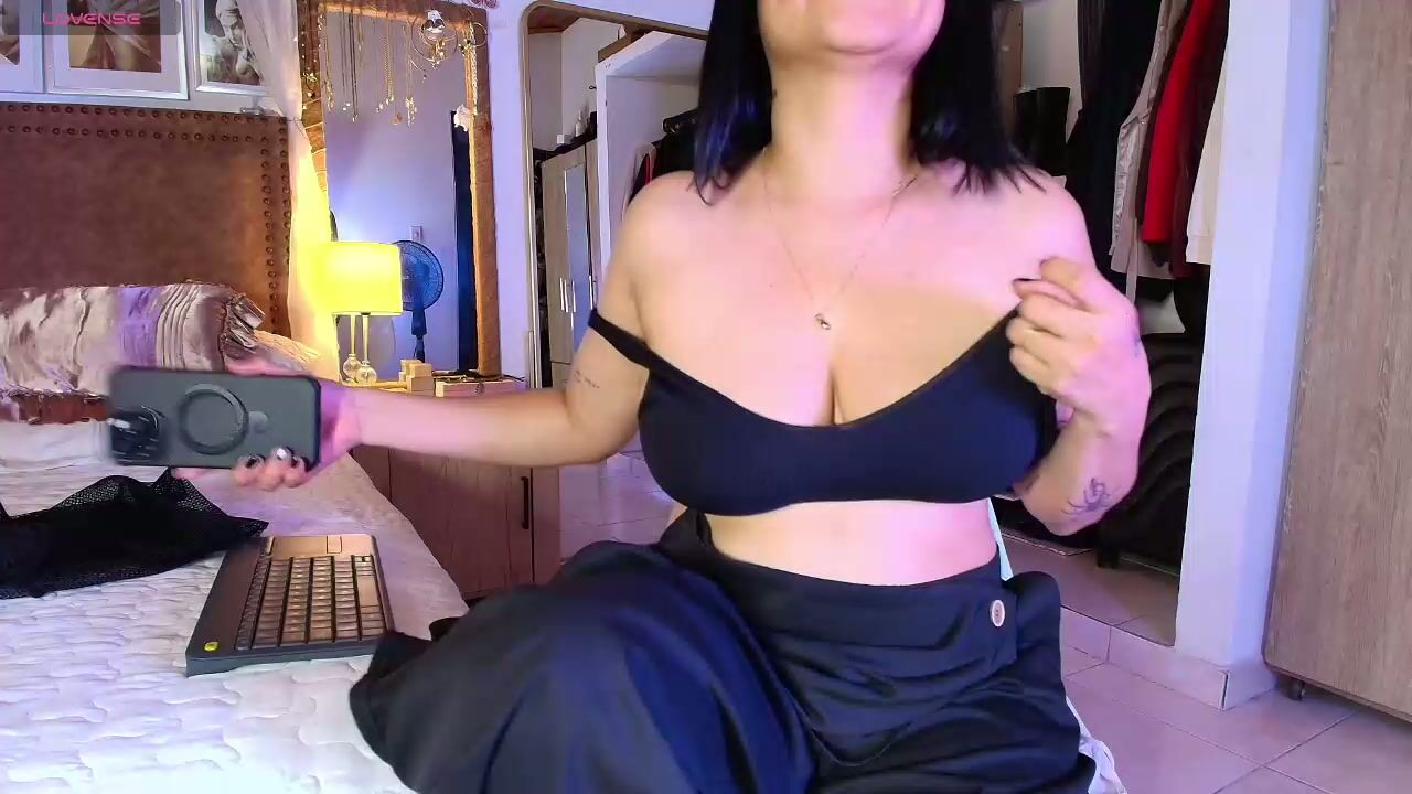 aria_sweet21 live webcam show (03/08/2026)
