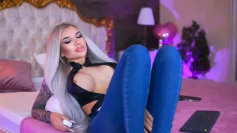 Juicy_jessye chat porn (03-09-2026)
