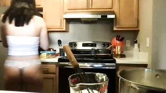 konniefirst skinny cam chat