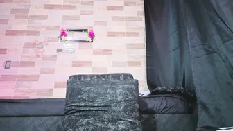 zoee_dolcee posing on cam (03-08-2026)