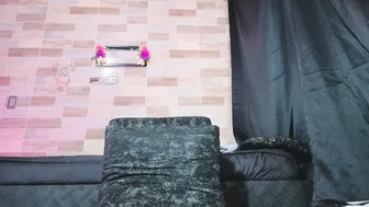 zoee_dolcee posing on cam (03-08-2026)