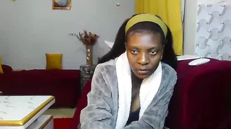 Shelia420715 sex cam chat posing on cam