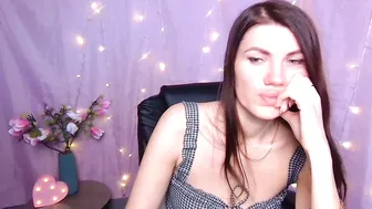 milaloona 09-Mar-2026 posing on webcam