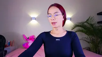 Gracehall feet live webcam show
