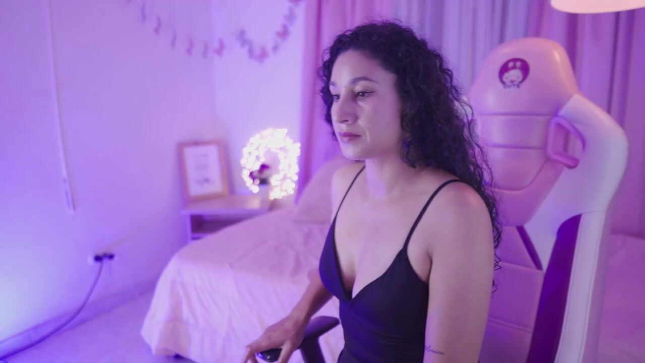 arianaa_18 cam girl chat 09-Mar-26