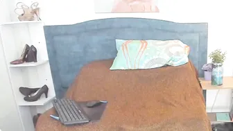 Kiaraxmilf posing on cam 03/09/2026