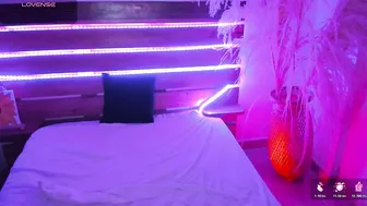 Nadine_russo bigass porn cam chat