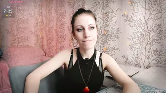 marylou_ posing on webcam 10-Mar-26