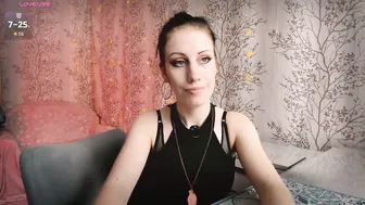 marylou_ posing on webcam 10-Mar-26