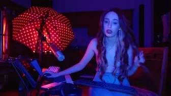 lylacdoll recorded nude video 8072