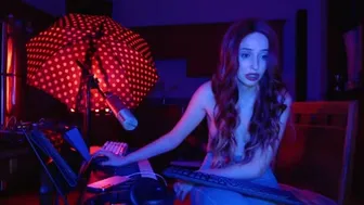 lylacdoll recorded nude video 8073