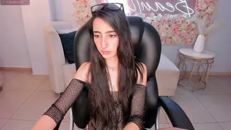 Larisasmirnov hot webcam video 06-30-2025