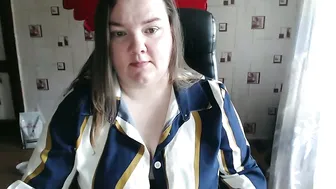 Renataoia posing on webcam (06-30-2025)