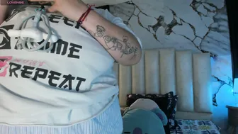 Molliebue1 on webcam - 03/10/2026