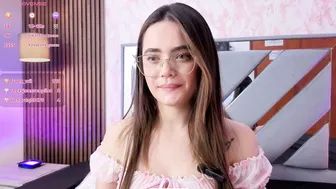 littleesara18 porn video - 03-10-2026