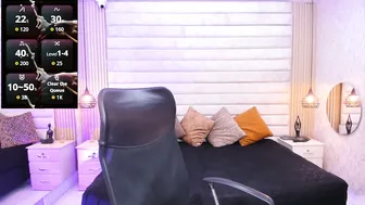 victoriaablair 18 posing on cam