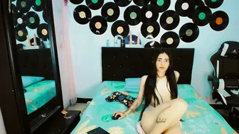 2girls__dream feet - 03/11/2026