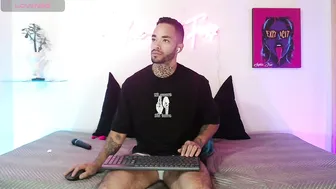 sophie_foxx on webcam 03/11/2026